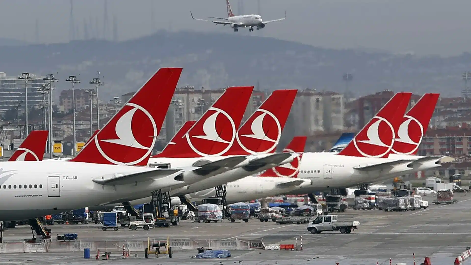 Air Europa conclut la vente de 26 % de Turkish Airlines pour 300 millions.