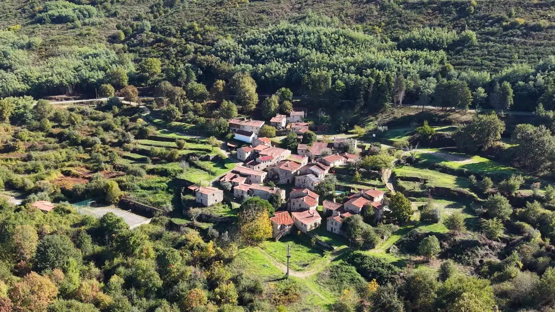 Aldeia de Póvoa Dão à Viseu aux enchères. Prix de départ de près de 1,7 million.