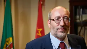 António Filipe n'est pas d'accord avec la révision constitutionnelle des autonomies régionales.