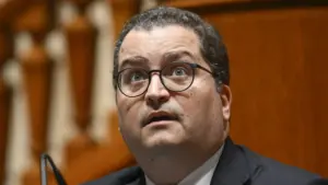 Attention ! Des contenus faux circulent avec le nom et l'image du ministre Sarmento.