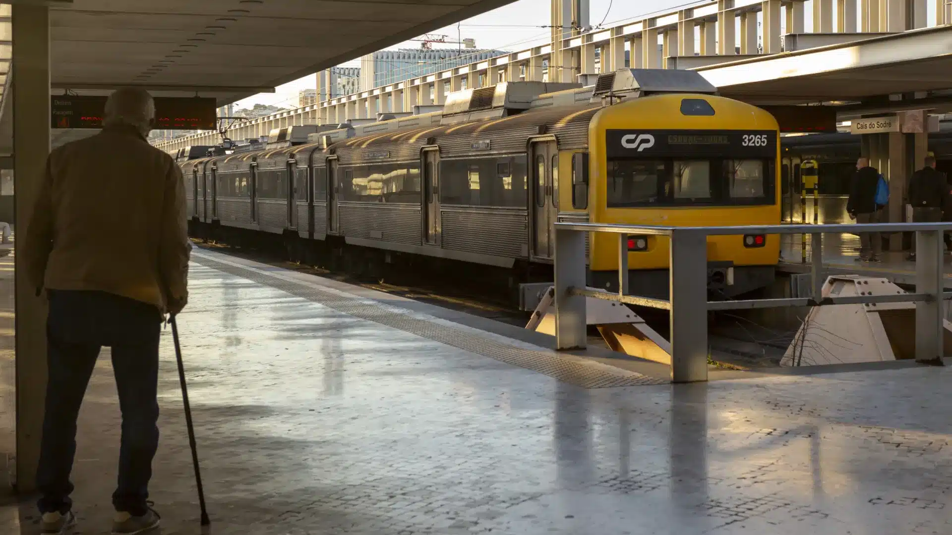 Attention, passagers : "Ajustements" affectent les trains à Lisbonne
