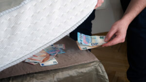 Banco de Portugal recommande d'avoir de l'argent liquide chez soi : Combien ?