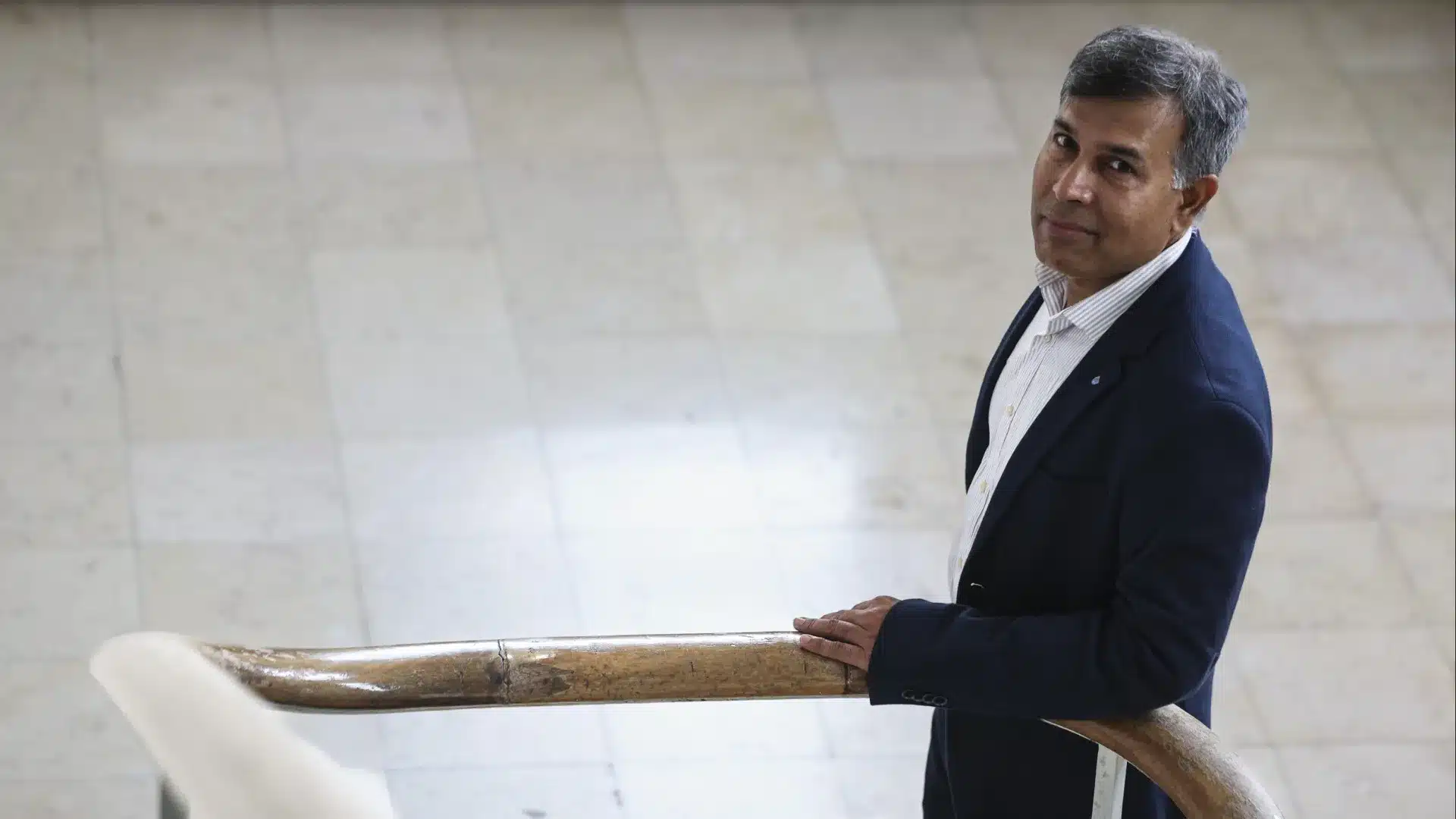 Bangladesh ? "Je ne reconnais pas dans cette affiche le Portugal que je sais exister"