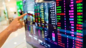 Bourses européennes en baisse en attente du PMI de la zone euro