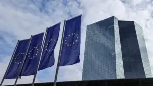 Bruxelles justifie le déficit par des "estimations plus prudentes" concernant les dépenses.