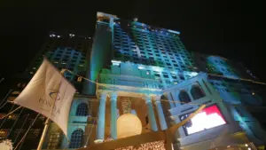 "Casino-satellite" avec plus de mille travailleurs ferme ses portes à Macao.