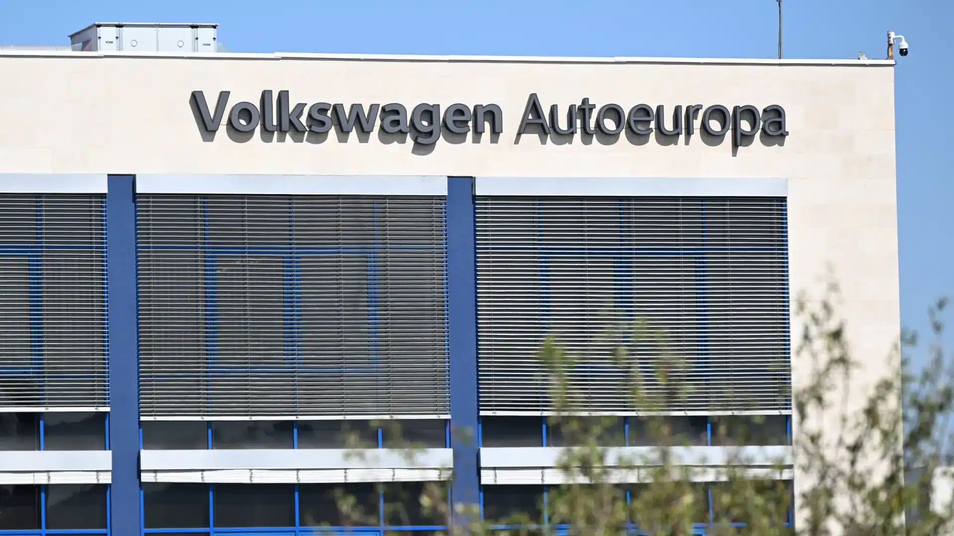 CGTP et UGT ensemble en réunions plénières dans le parc industriel d'Autoeuropa