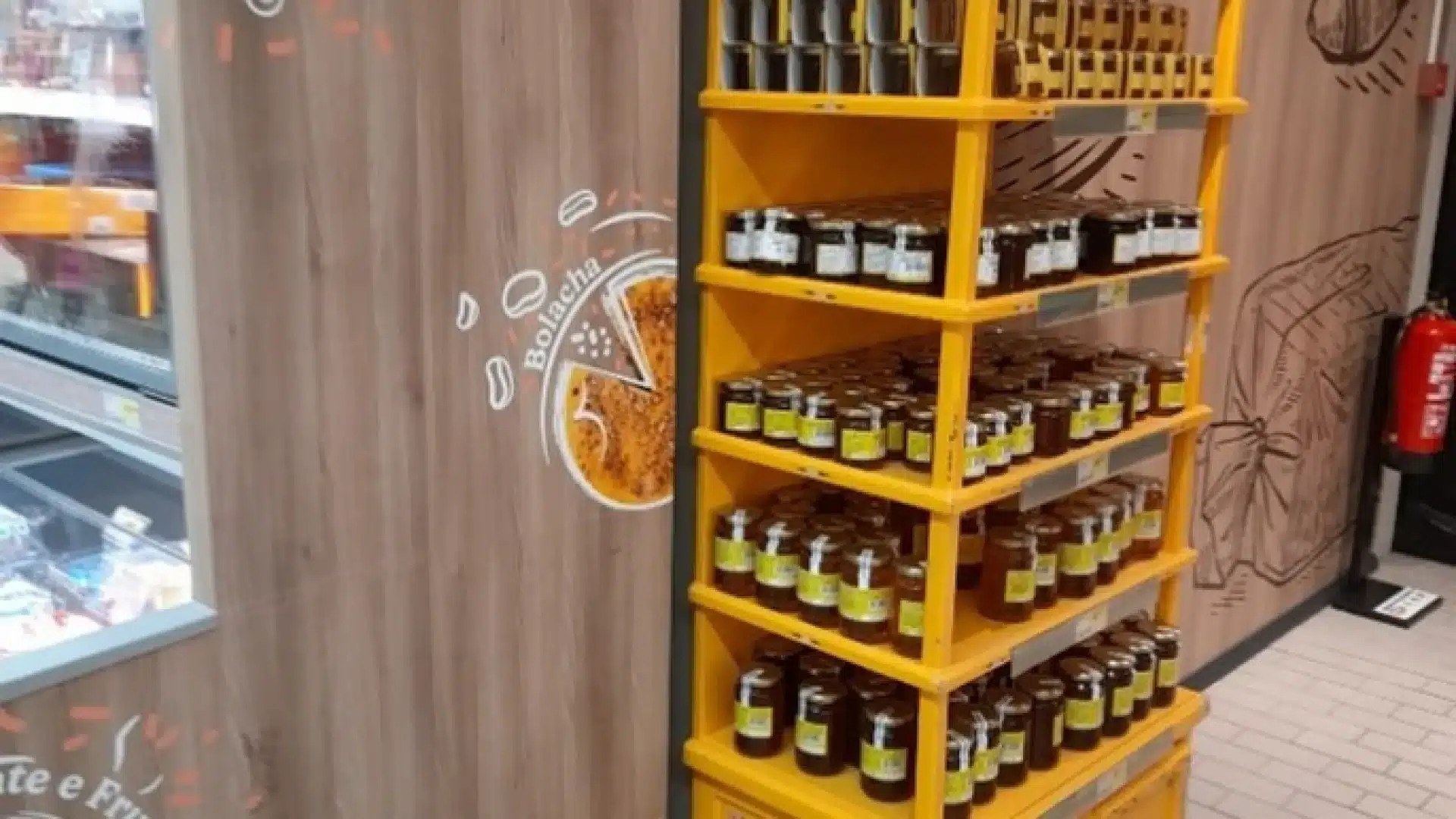 Cinq tonnes de miel saisies par l'ASAE à Évora et Aljustrel.