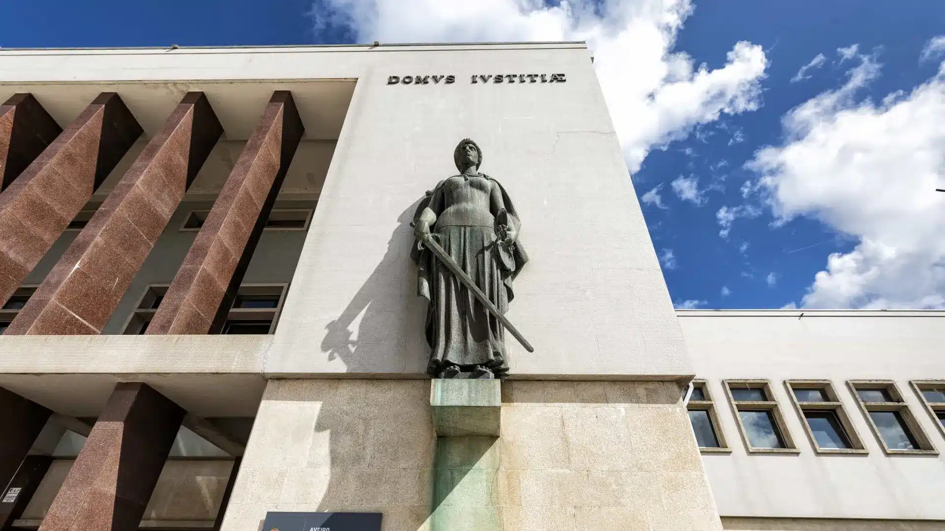 Confesse avoir tué le témoin qui l'a incriminé : "Je vivais sans vie".