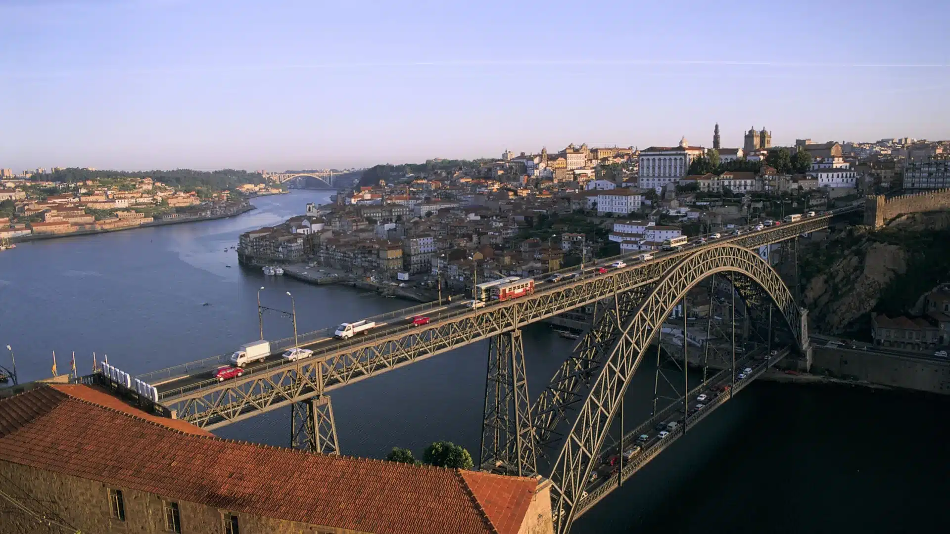 Corps retiré du Douro à Vila Nova de Gaia. "Depuis longtemps dans l'eau"