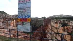 D'anciens élus mis en examen rejettent la responsabilité de l'éboulement à Borba.