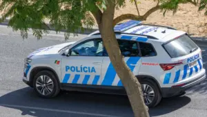 Délit de fuite laisse un homme grièvement blessé à Bragança.