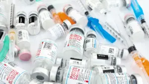 Des spécialistes débattent des politiques de vaccination et de protection collective à Lisbonne.