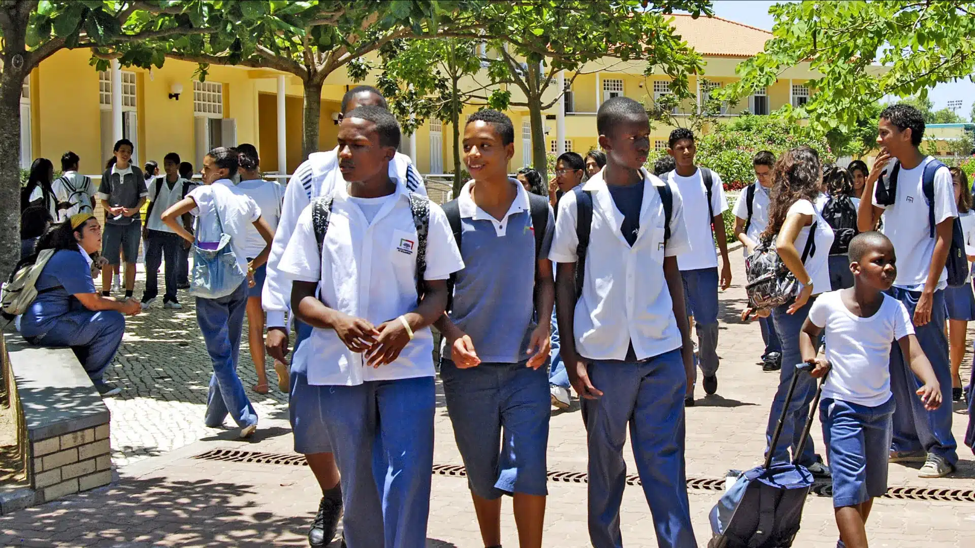 « Désillusion ». Les enseignants de l'École Portugaise du Mozambique en grève