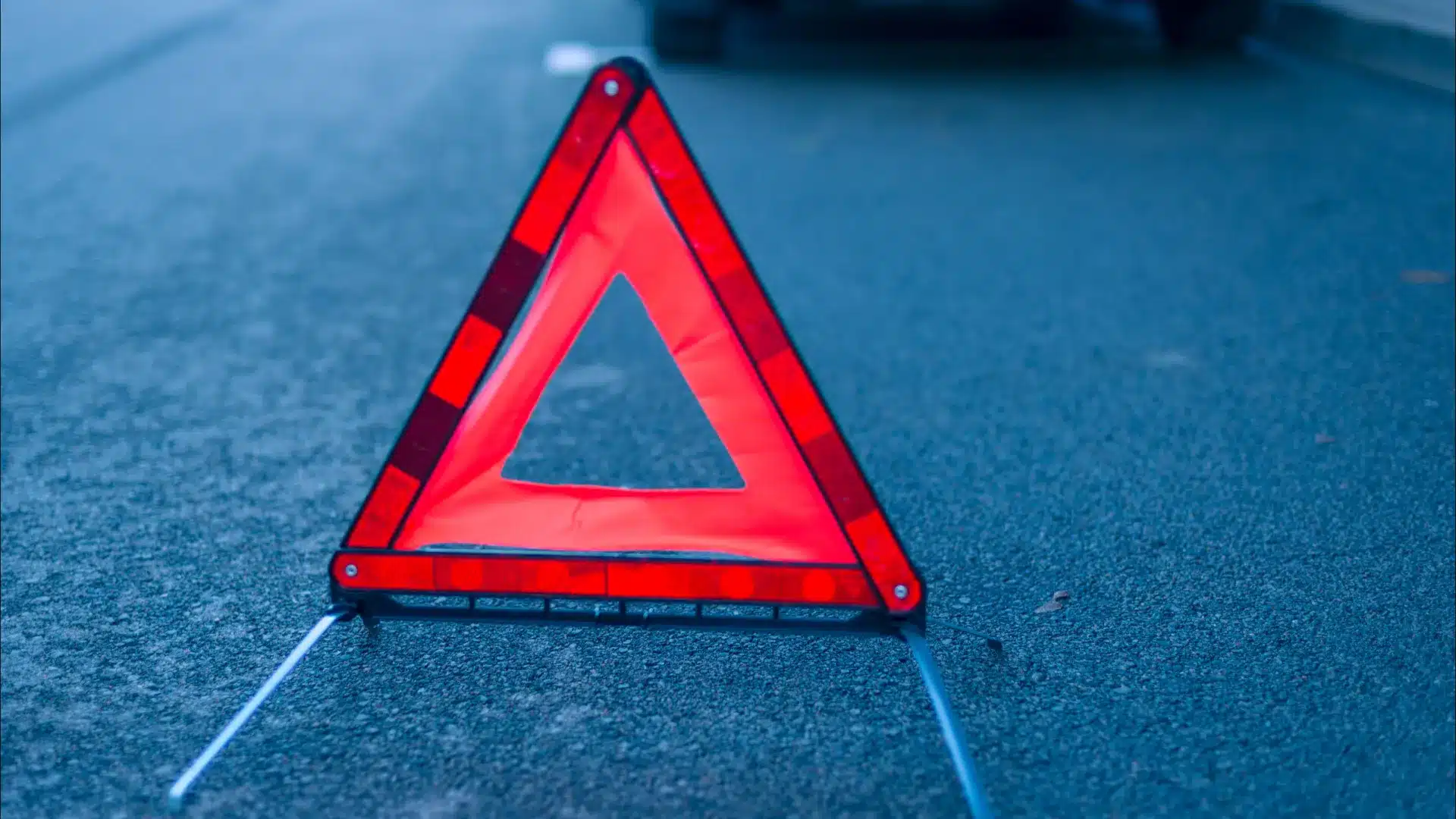 Deux blessés après un accident impliquant un camion et une voiture près des Tours de Lisbonne.