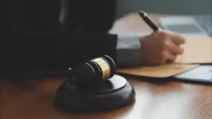 Deux personnes et des entreprises accusées d'avoir aidé à l'immigration illégale à Albufeira