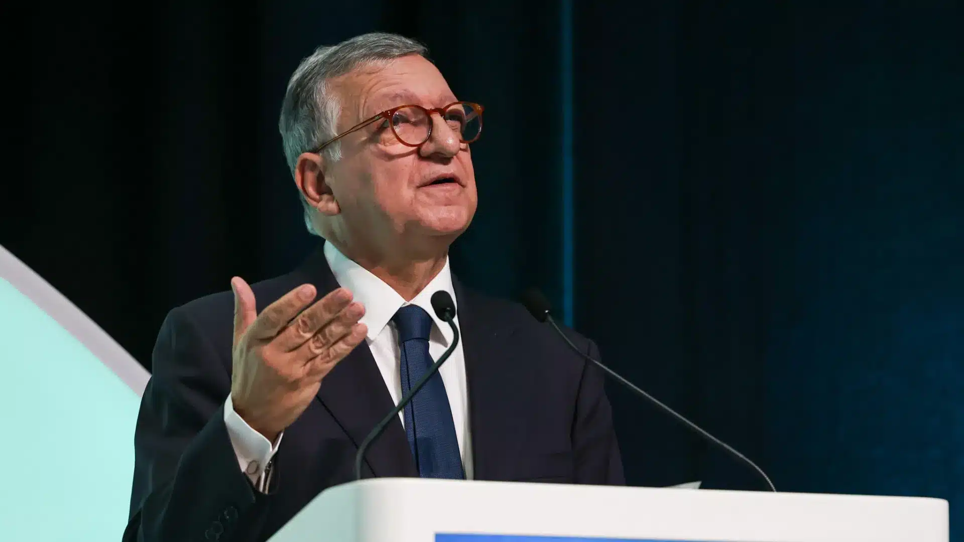 Durão Barroso : « Si tu veux la paix, prépare-toi à la guerre »