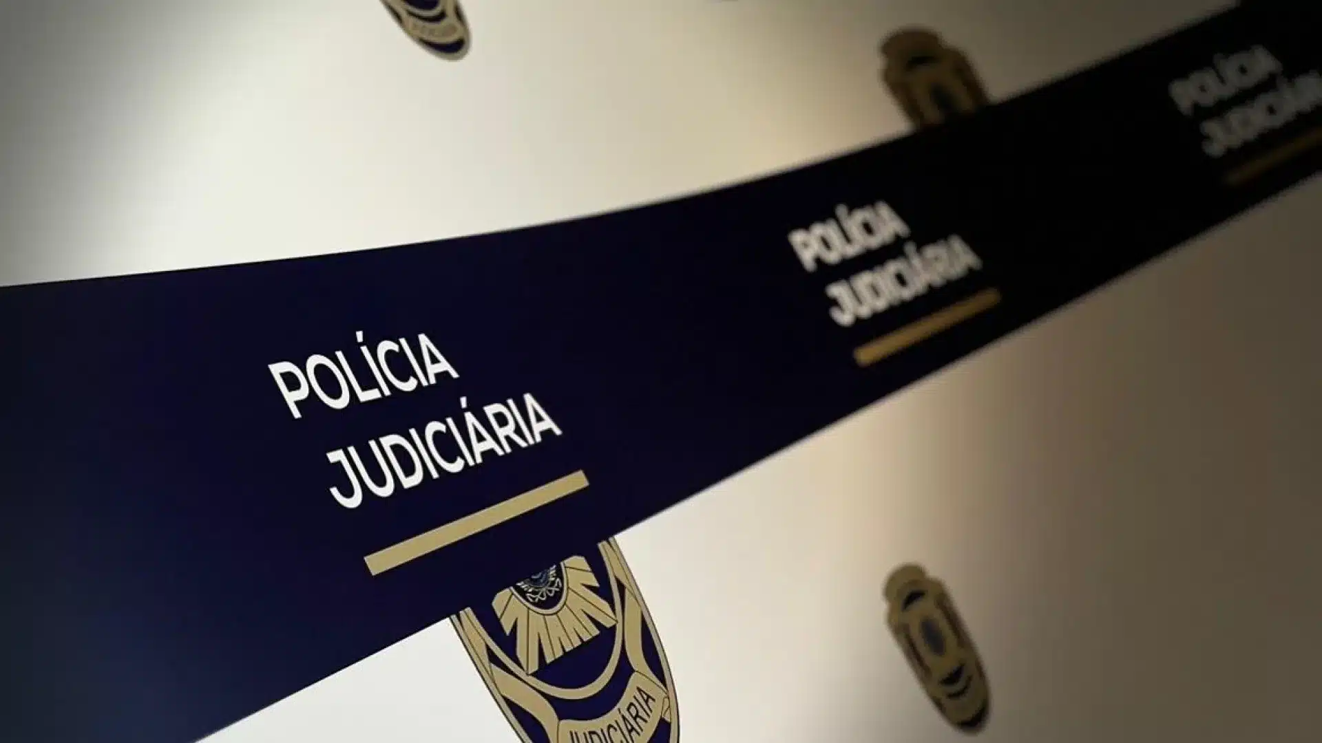 Engage une "connaissance" pour tuer son ex-compagnon et est dénoncée. Elle a été arrêtée.