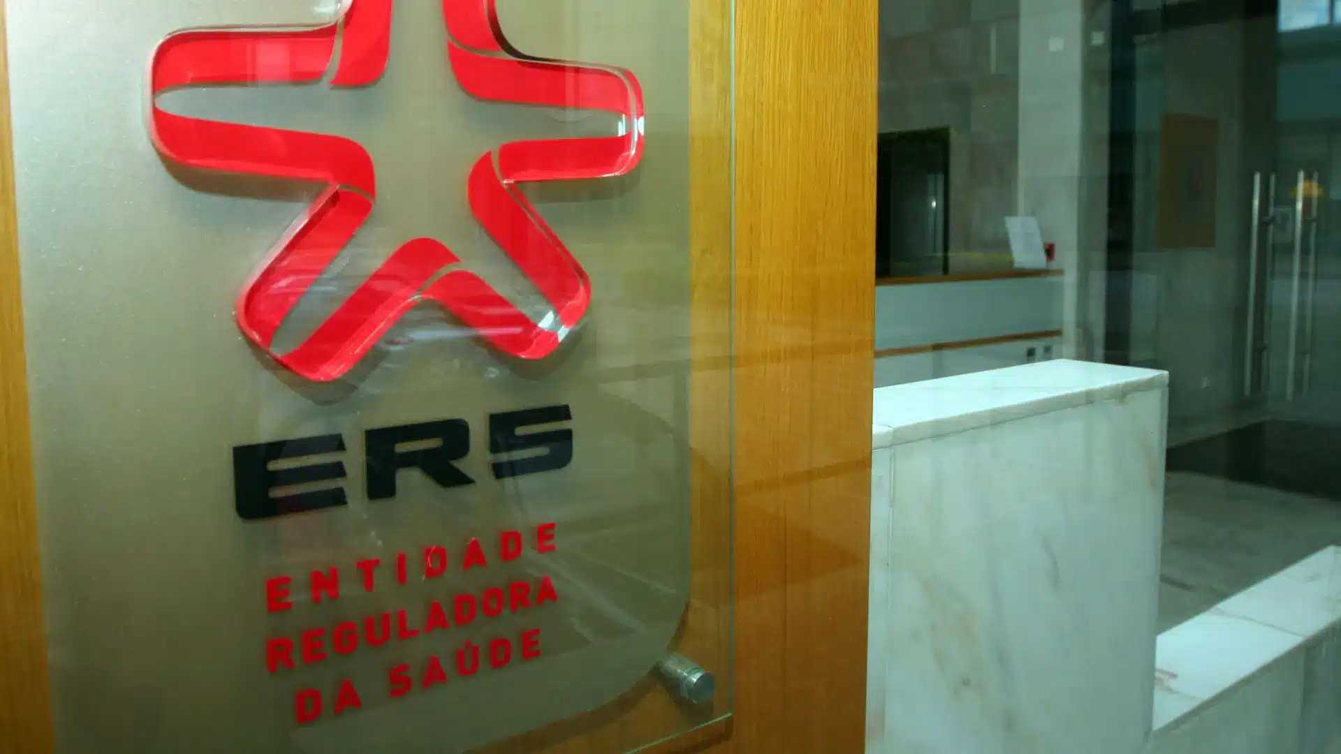 ERS alerte les prestataires de santé pour garantir des soins "humanisés".