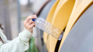 Explicateur. Voici comment fonctionnera le dépôt et le remboursement des bouteilles.