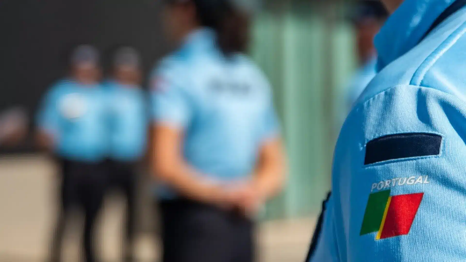 Homme de 54 ans poignardé à Oeiras. Il aurait été victime de vol.