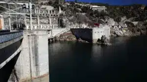 Il est extemporané de compter sur les impôts de la vente de barrages "dans les prochaines années".