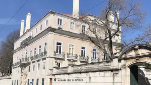 Influenceur : La relation n'a pas accepté les plaintes pour empêcher l'accès aux e-mails