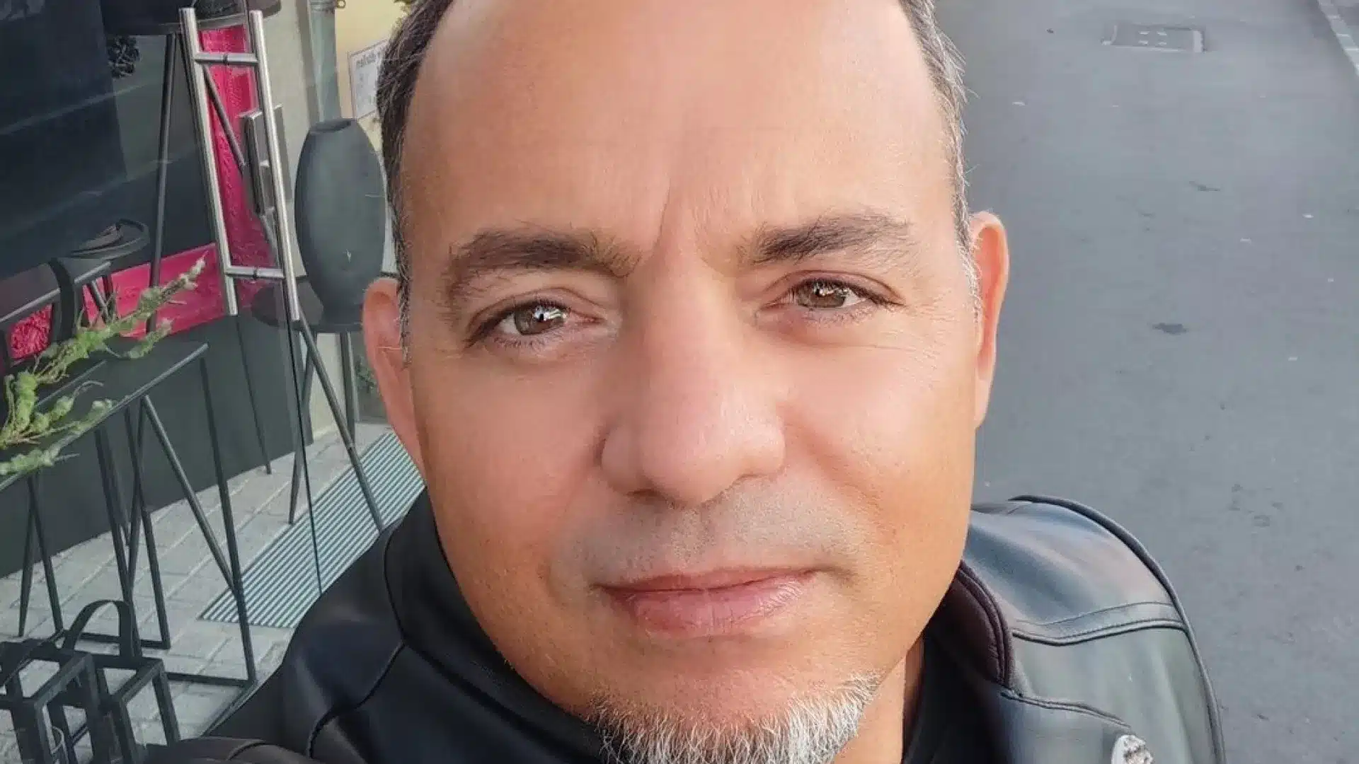 "Je me suis réveillé avec une femme me touchant". Un homme dit avoir été abusé lors d'un vol de la TAP.