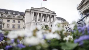 La Banque d'Angleterre maintient les taux directeurs à 4 %.