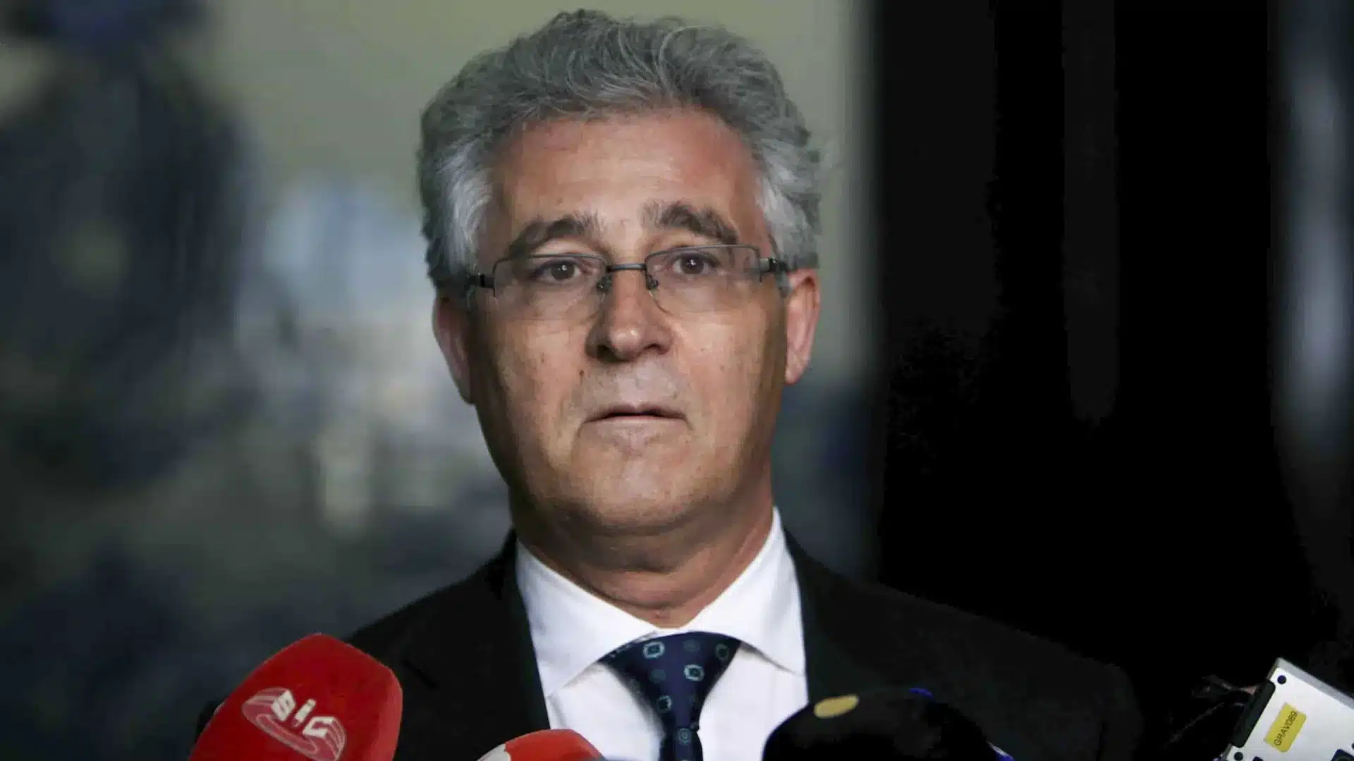 La défense remet en question l'accusation basée sur un SMS que Vaz das Neves affirme ne pas avoir reçu.