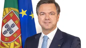 La justice administrative et fiscale est "une honte nationale".