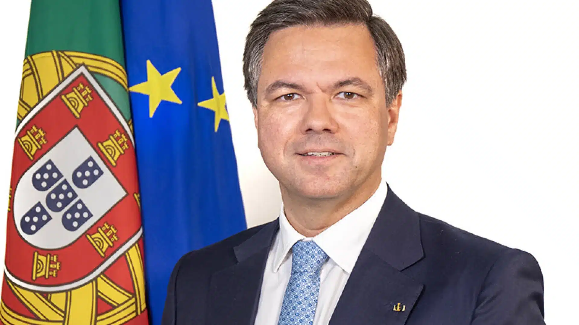 La justice administrative et fiscale est "une honte nationale".