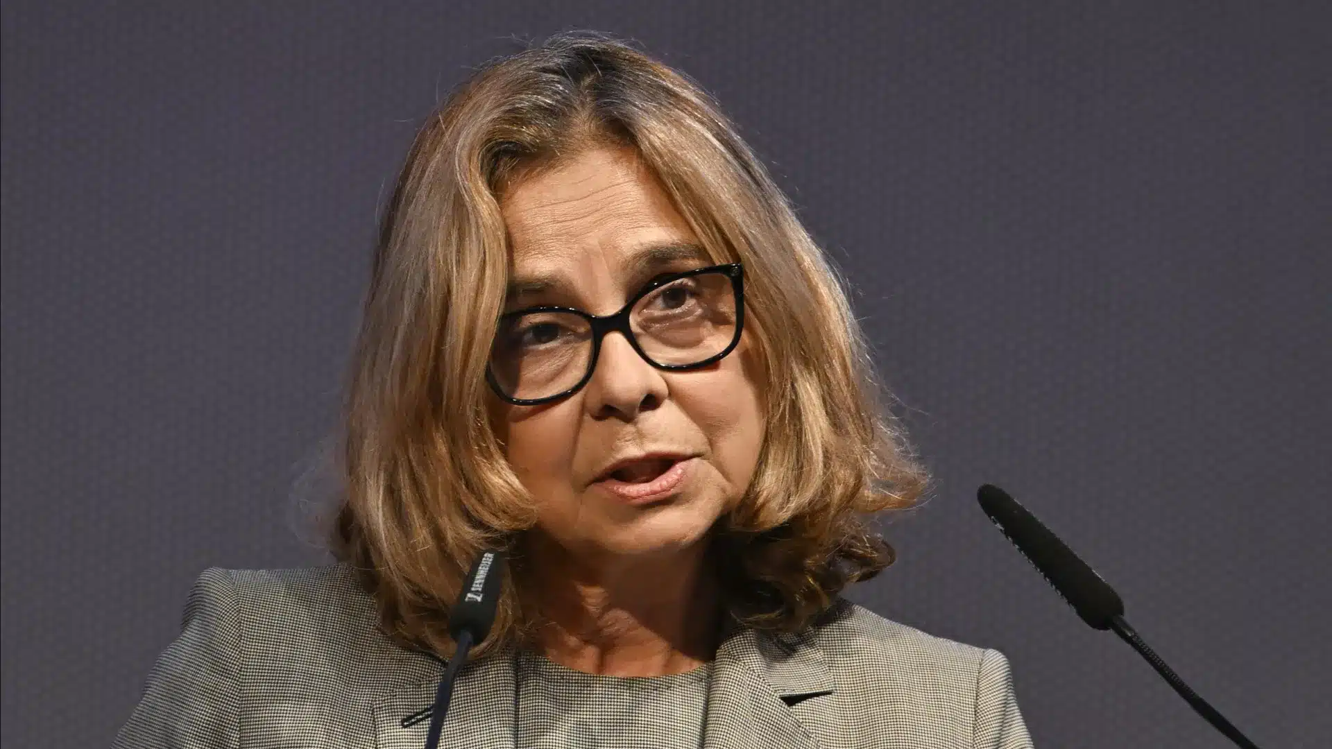 La ministre veut apporter plus de soins à domicile pour éviter les hospitalisations.