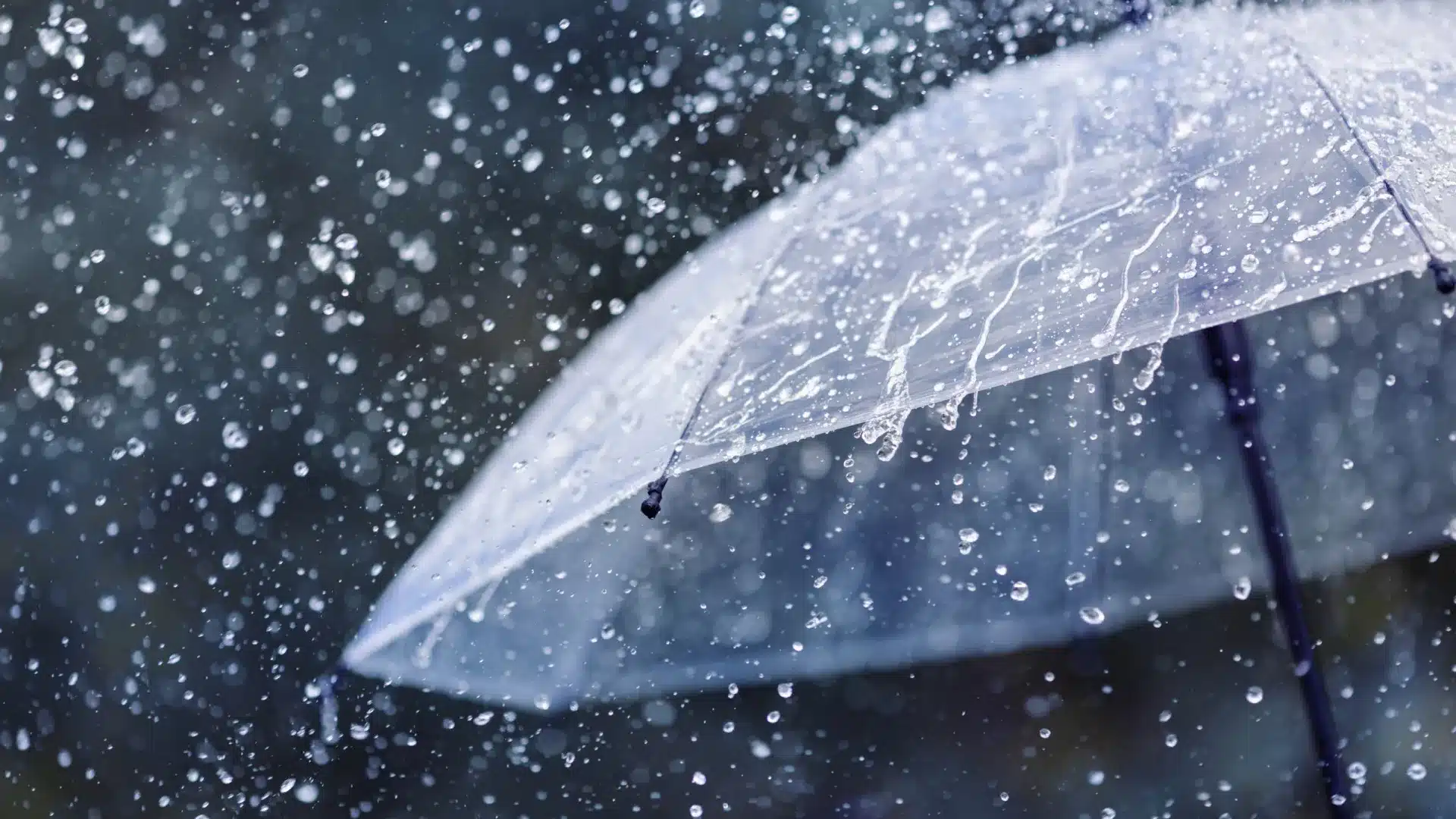 La nuit a été orageuse (se dirigeant "vers le nord-est"). Quand ça s'améliore