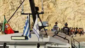 La Police Maritime secourt 78 migrants sur l'île de Gavdos, en Grèce.