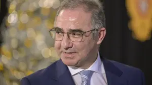 La position de Ryanair est "surprenante" mais "récidiviste", déclare Bolieiro.