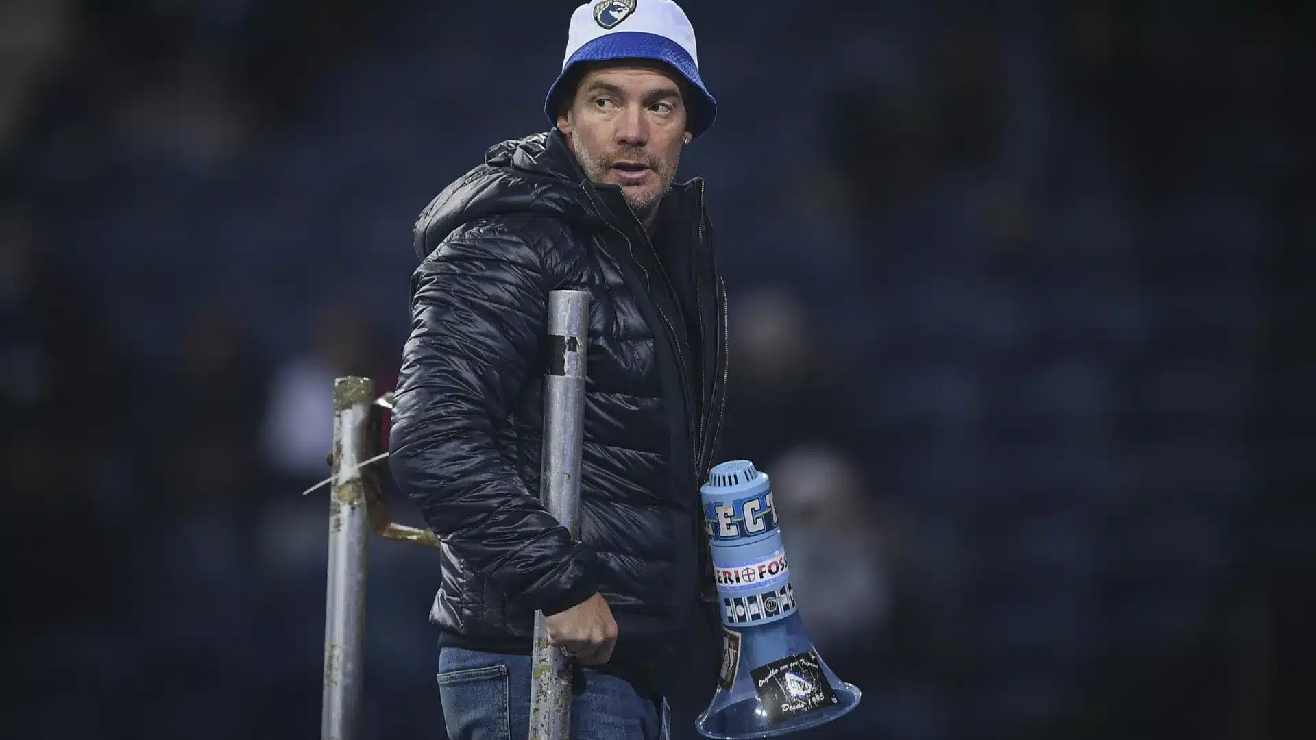 La PSP effectue des perquisitions chez le leader des Super Dragões. Sandra Madureira réagit.