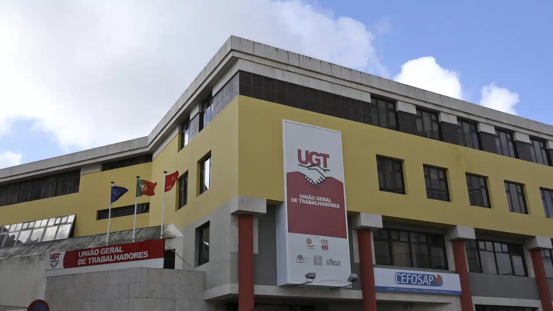 La UGT dépose un préavis de grève jeudi et attend de "nouvelles mesures".