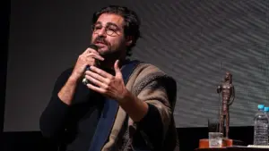 L'acteur Thiago Lacerda fait ses débuts au Portugal avec le monologue "Quem está aí ?"