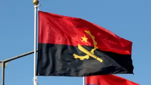 L'Angola ne croît que de 2 % cette année et suspend la consolidation en raison des élections.