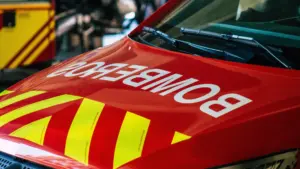 L'association dénonce une violation présumée et veut que les pompiers soient tenus responsables.