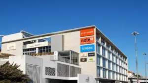 Le centre commercial Bragança rouvre aujourd'hui après un incendie dans le parking.