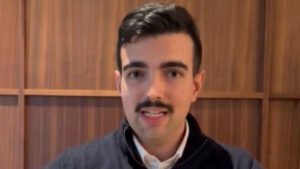 Le collège annule la location de l'auditorium pour le congrès d'un groupe extrémiste.