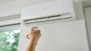 Le froid s'intensifie ? Huit conseils pour économiser de l'énergie avec la climatisation.