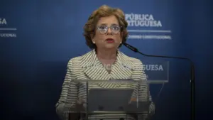 Le gouvernement a "tout fait" pour que le chaos à l'aéroport "ne se répète pas".