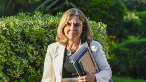 Le gouvernement prévoit d'économiser 100 millions avec les travailleurs temporaires.