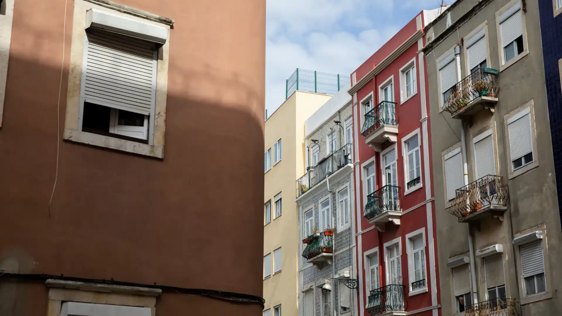 Le gouvernement veut qu’« il n’y ait aucune maison publique qui ne soit occupée ».
