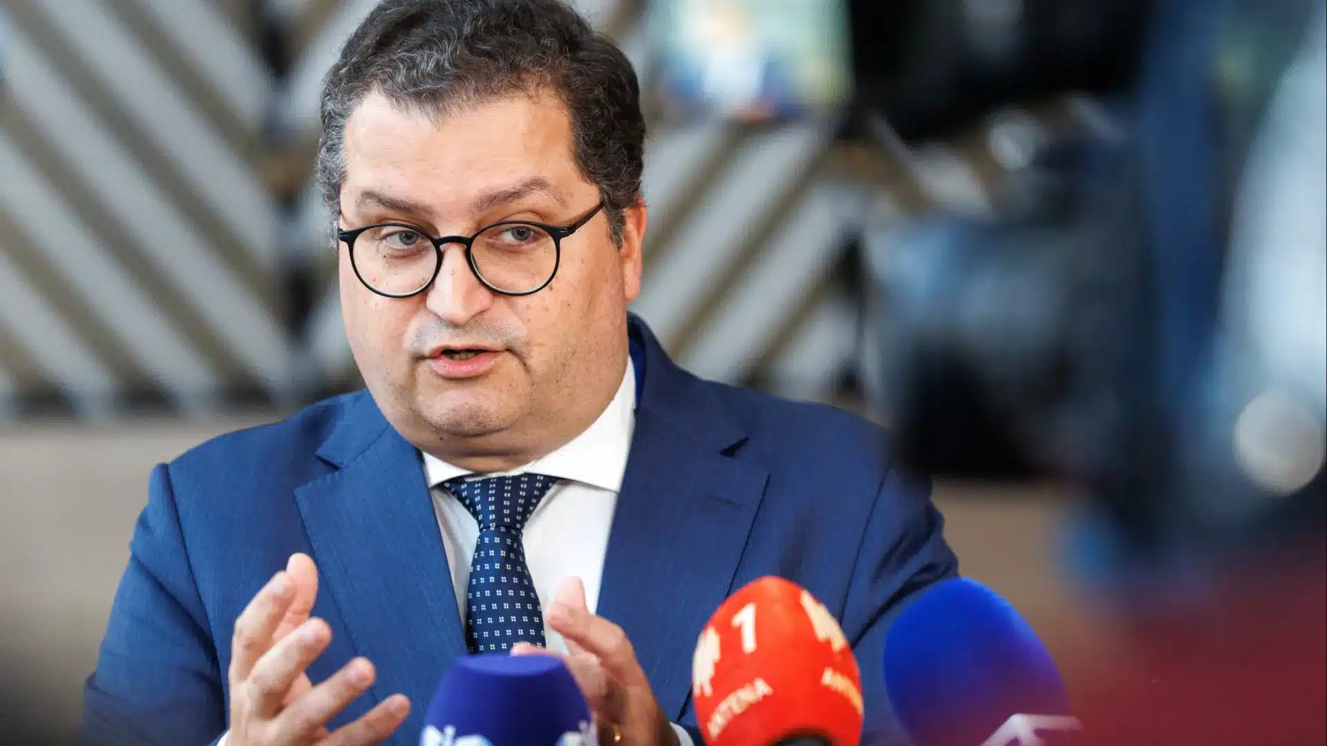 Le ministre des Finances "assez confiant" avec un excédent d'au moins 0,3 %.