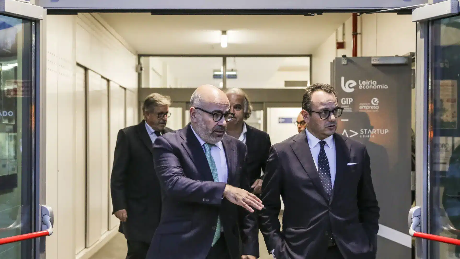 Le ministre Pinto Luz garantit son soutien au métrobus dans la région de Leiria.