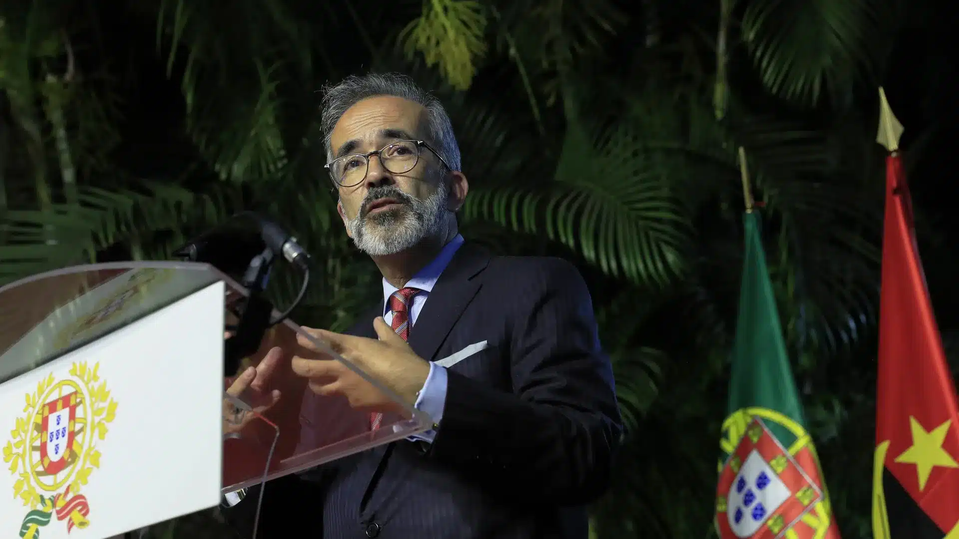 Le MNE dit que le Portugal est "un exemple" de comment surmonter les "nœuds" de l'Histoire.